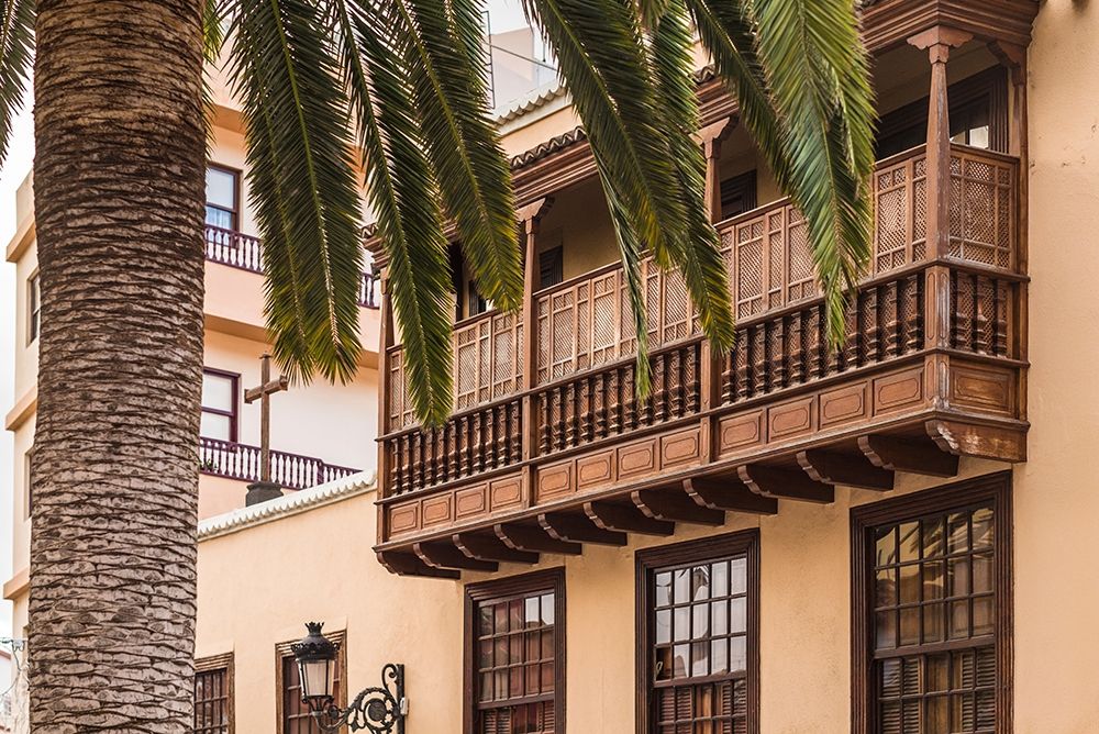 Canary Islands-La Palma Island-Santa Cruz de la Palma-traditional Canarian house balconies